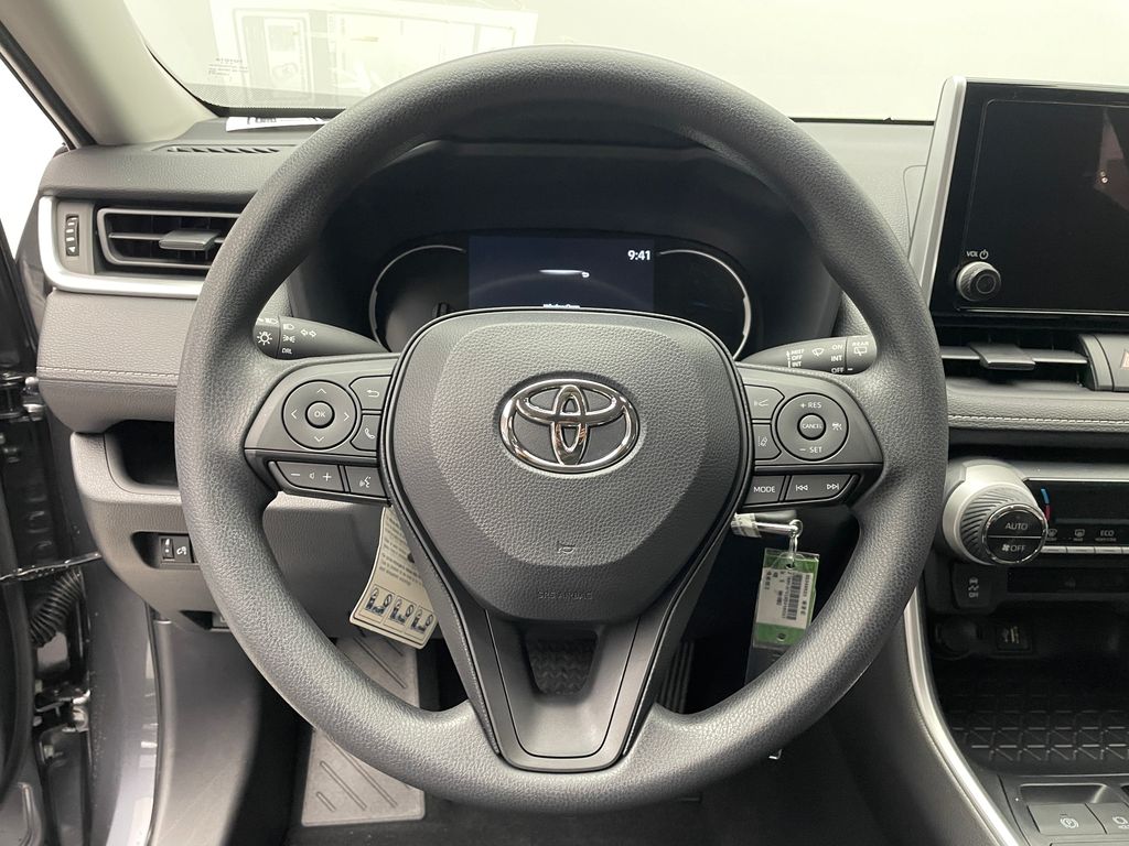 Thumbnail: 2025 Toyota RAV4 - 20