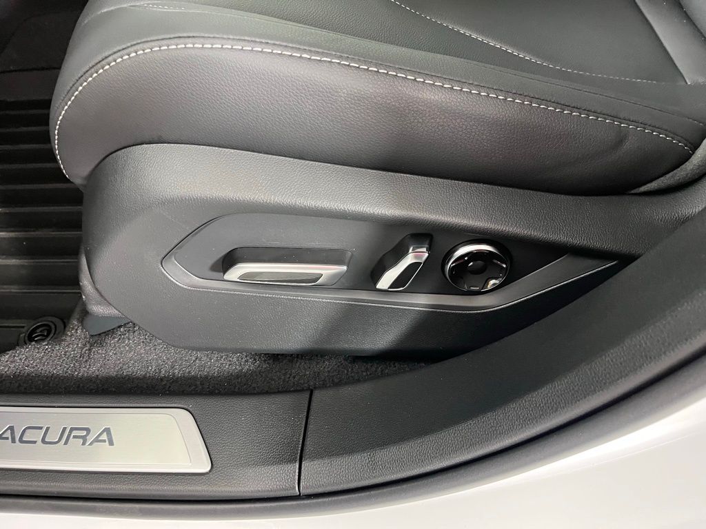 Thumbnail: 2026 Acura RDX - 25