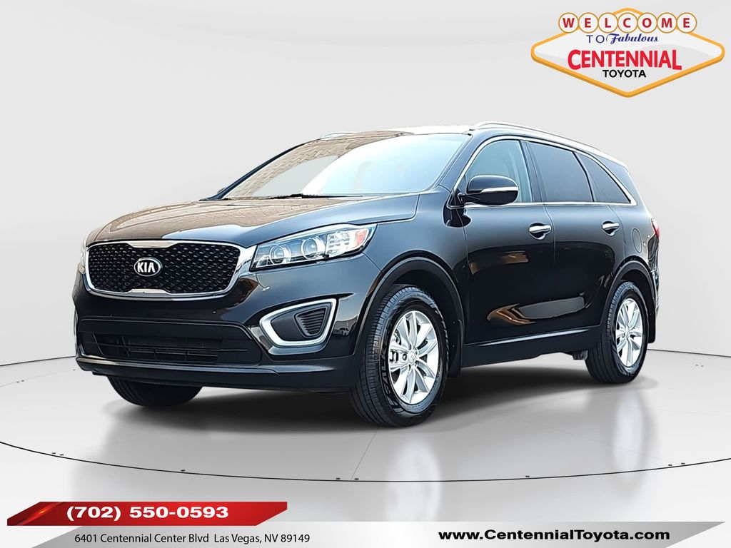 2018 Kia Sorento LX AT's photo