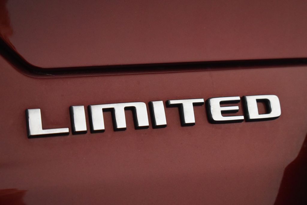 Thumbnail: 2022 Jeep Grand Cherokee - 10
