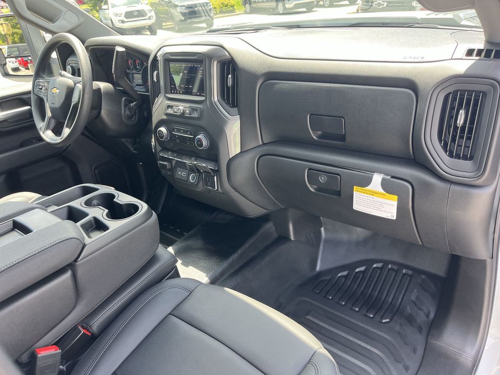 2025 Chevrolet Silverado 3500HD Work Truck photo