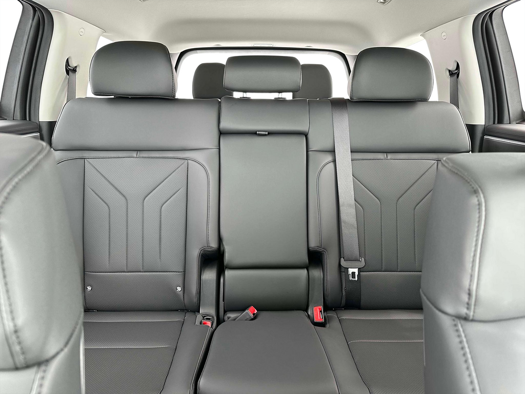2025 Hyundai Santa Fe SEL 16