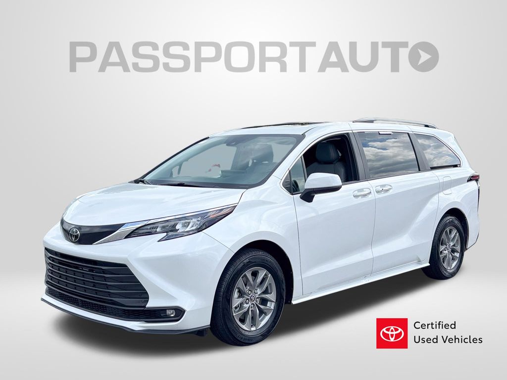  2026 Toyota Sienna XLE 8-Passenger FWD   