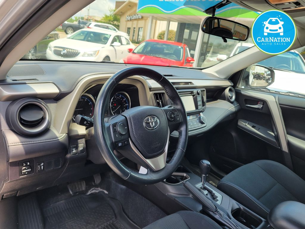 Photo 5 of 2016 Toyota RAV4 XLE