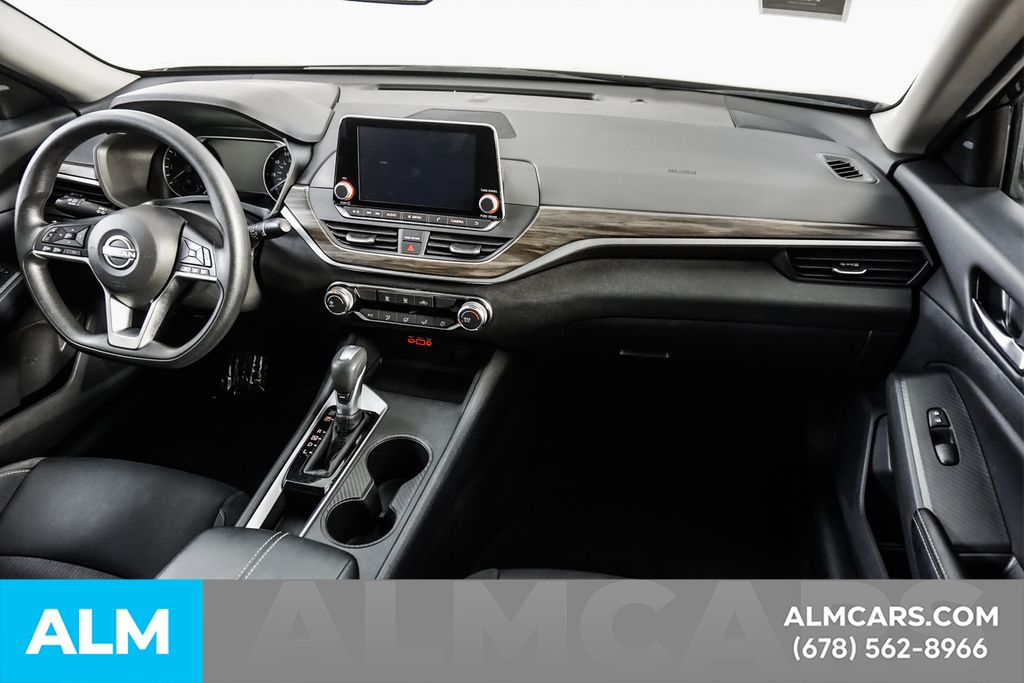 Used 2025 Black Nissan 2.5 SV image 21