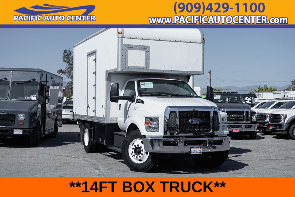  2016 Ford F-650 Super Duty   