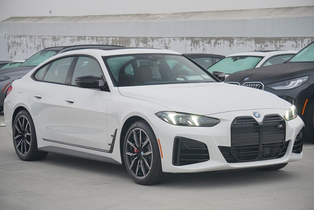 Thumbnail: 2026 BMW 4 Series - 3