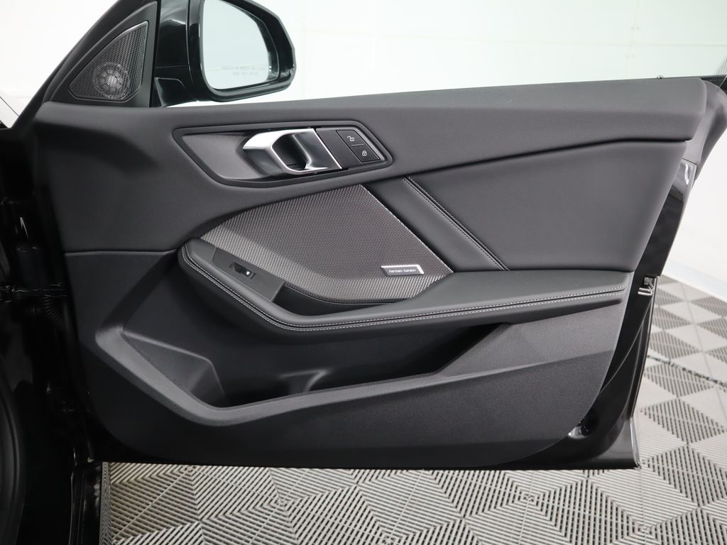 Thumbnail: 2026 BMW 2 Series - 26