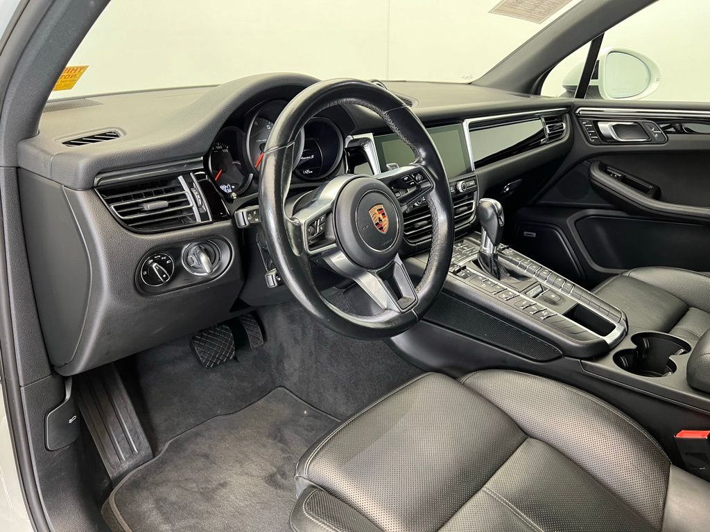 Thumbnail: 2019 Porsche Macan - 4