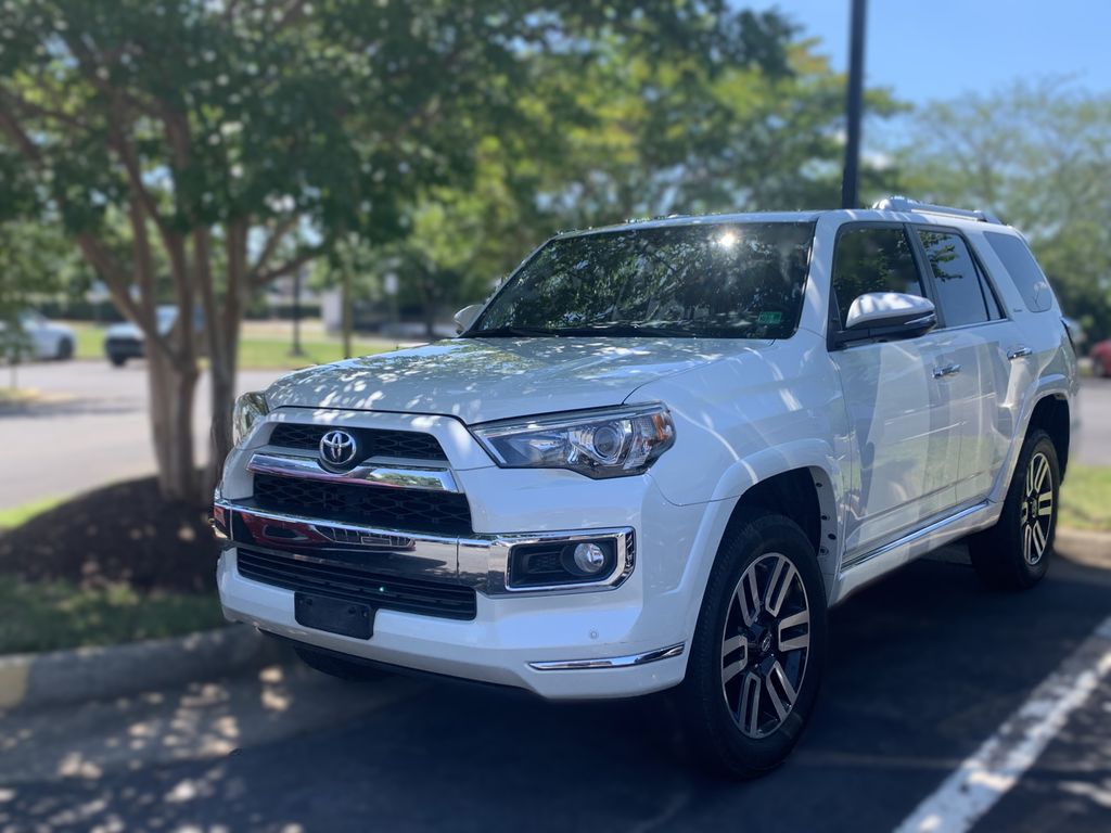 Thumbnail: 2018 Toyota 4Runner - 3
