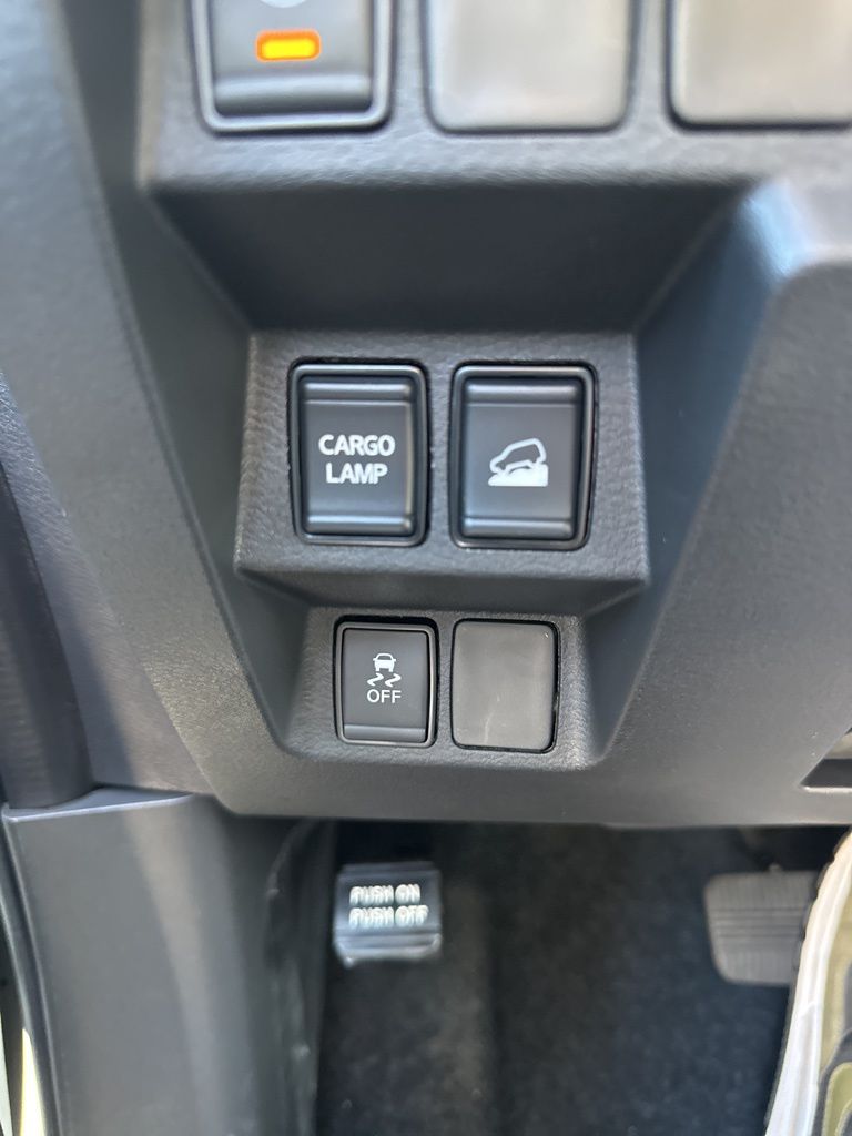 2025 Glacier White Nissan Frontier SV 4X4 Truck