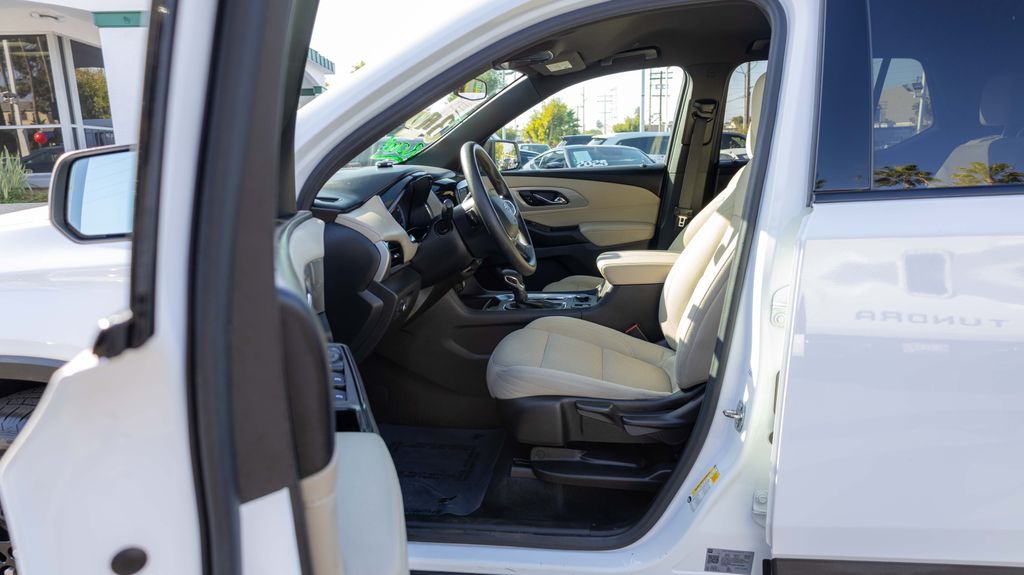 Used 2022 Chevrolet Traverse LS 4D Sport Utility