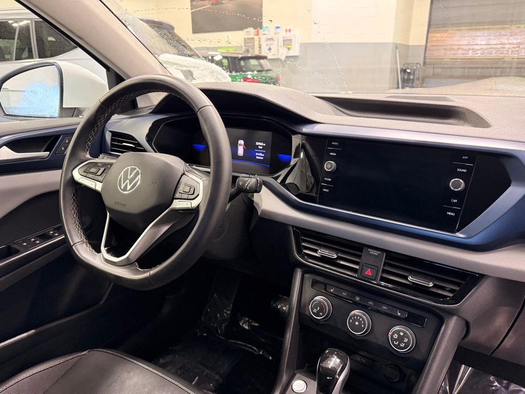 Thumbnail: 2022 Volkswagen Taos - 30