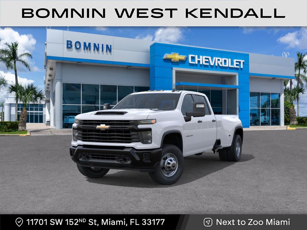 Summit White 2026 Chevrolet Silverado 3500HD Pickup Truck Four-Wheel Drive Automatic