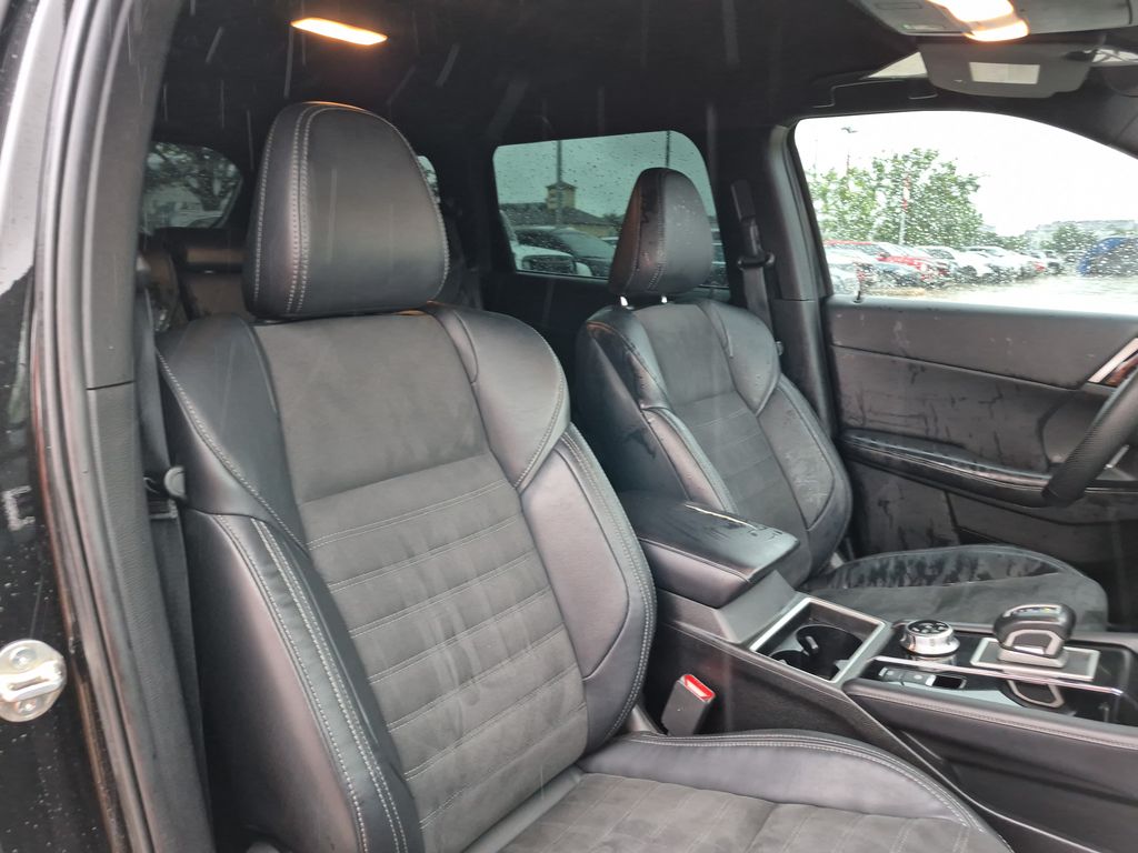 2023 Mitsubishi Outlander SE Black Edition Black at North Houston Mitsubishi