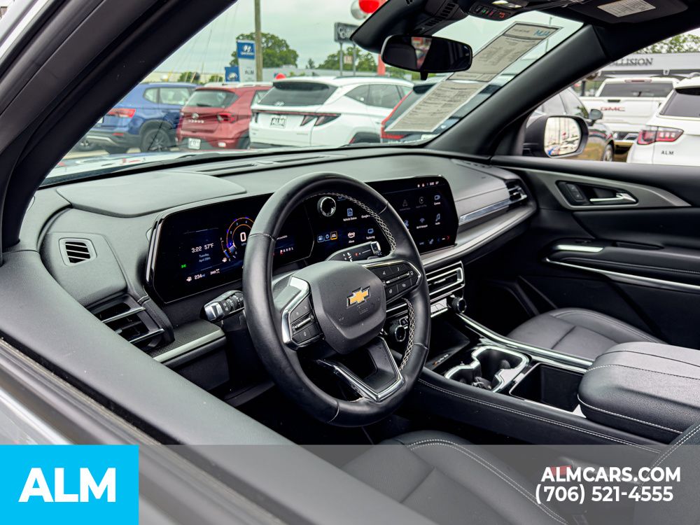 Used 2025 Gray Chevrolet LT image 10