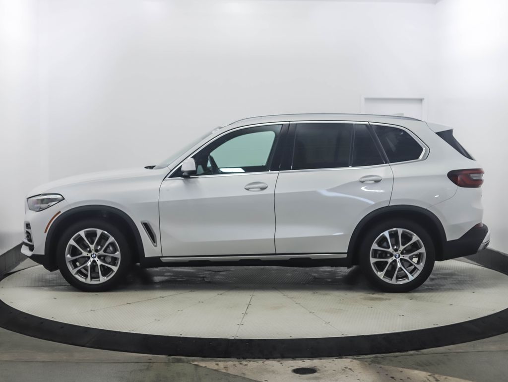 Thumbnail: 2022 BMW X5 - 2