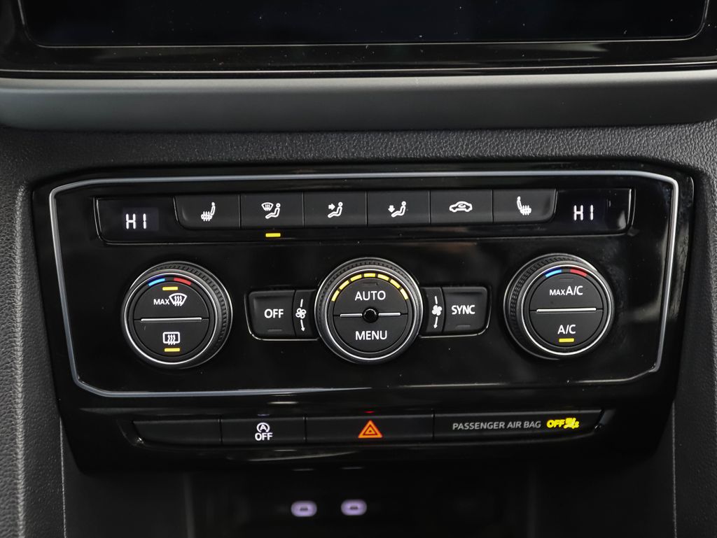 Thumbnail: 2023 Volkswagen Atlas - 19