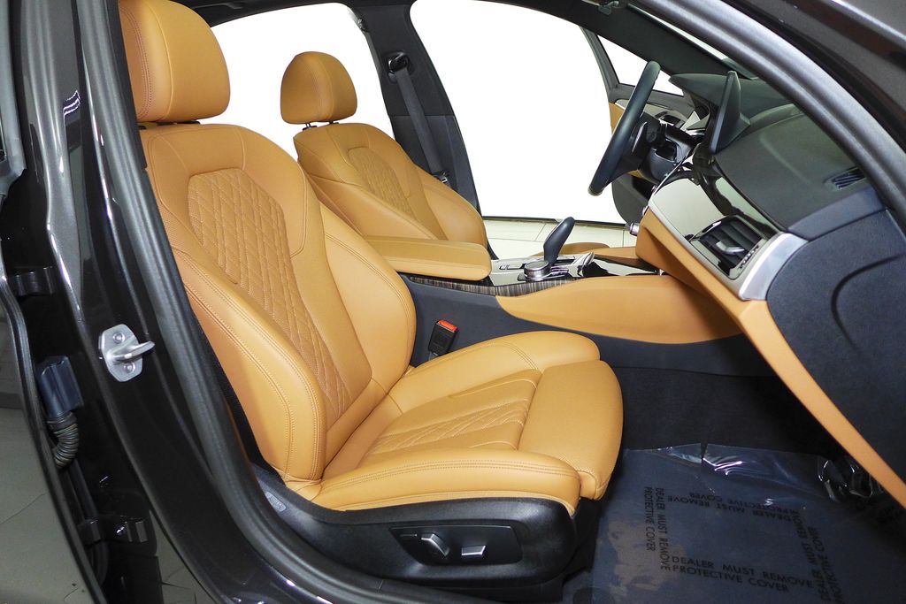 Thumbnail: 2023 BMW 5 Series - 18