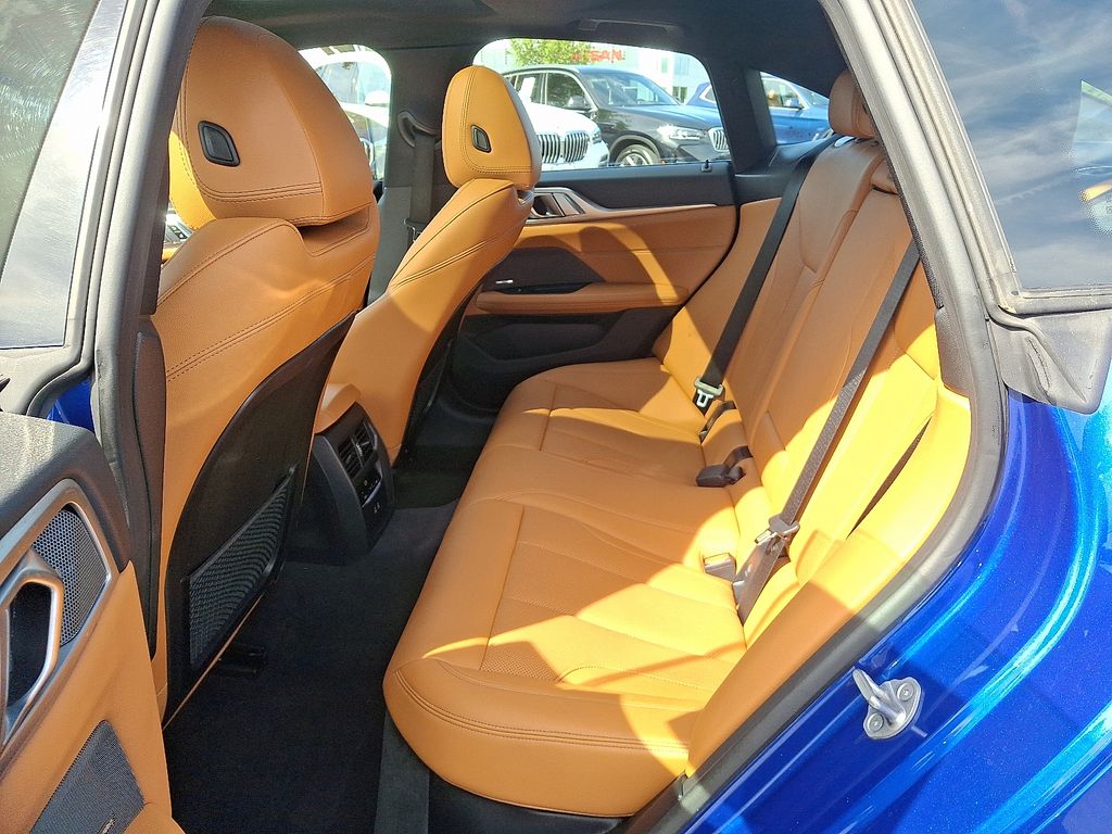 Thumbnail: 2024 BMW 4 Series - 10