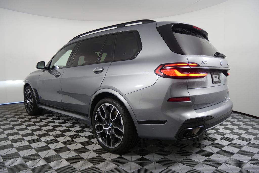 Thumbnail: 2024 BMW X7 - 5