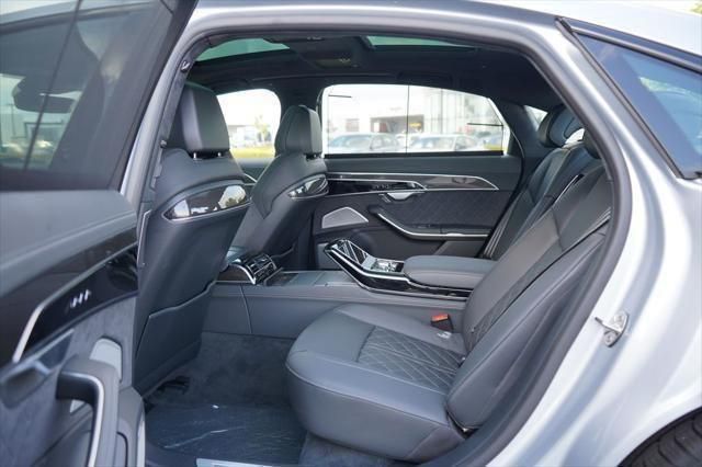 Thumbnail: 2025 Audi S8 - 12