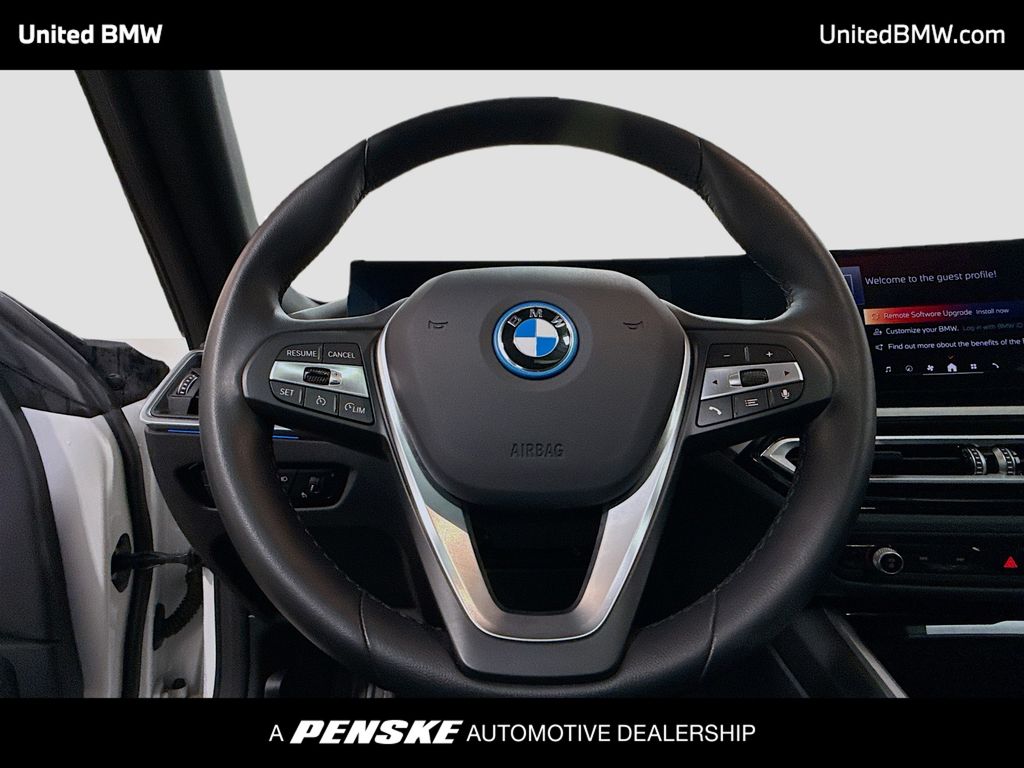 Thumbnail: 2024 BMW i4 - 6