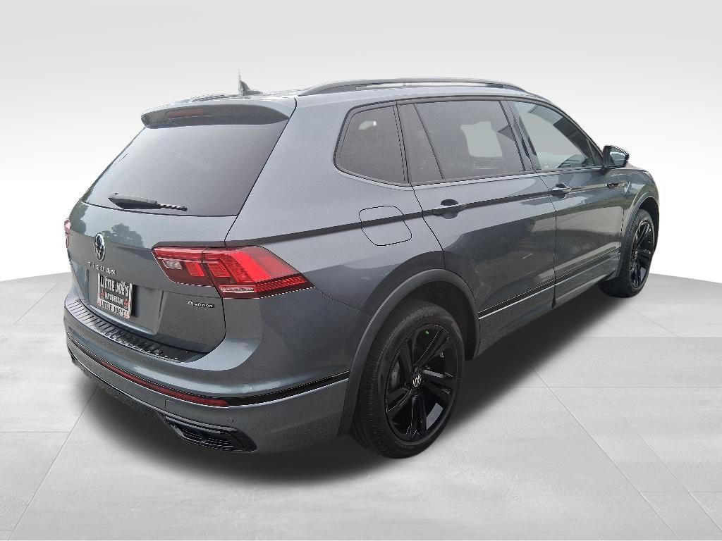 Used 2024 Gray Volkswagen 2.0T SE R-Line Black image 4
