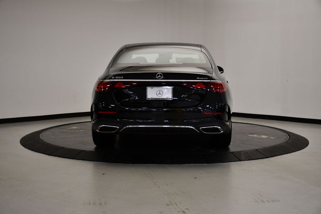 Thumbnail: 2026 Mercedes-Benz E-Class - 4