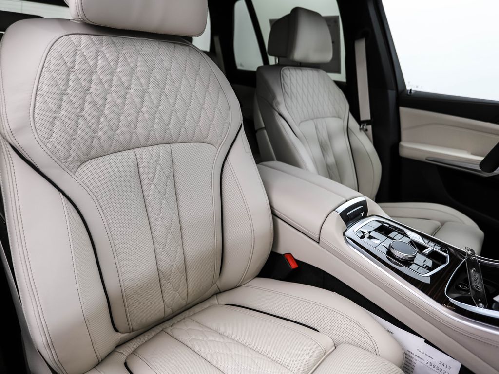 Thumbnail: 2026 BMW X5 - 32