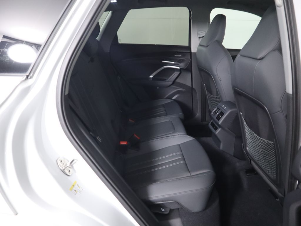 Thumbnail: 2025 Audi Q5 - 24