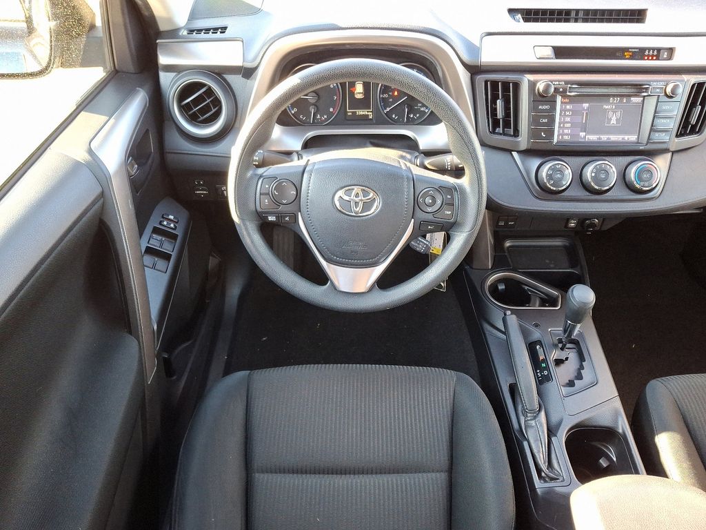 2018 Toyota RAV4 LE 11