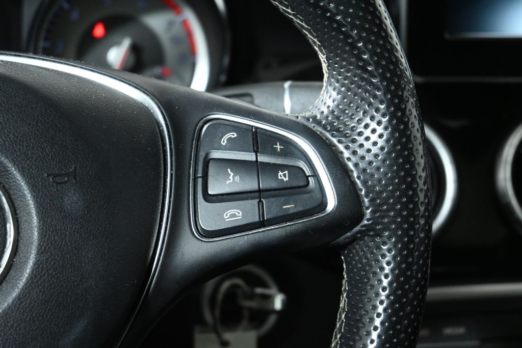 2015 Mercedes-Benz CLA 250 16