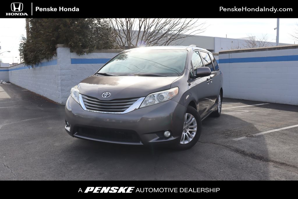 2012 Toyota Sienna XLE -
                Indianapolis, IN