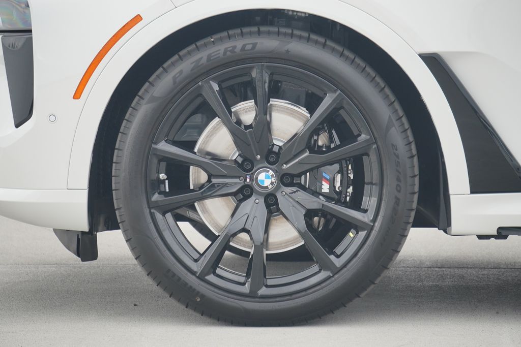 Thumbnail: 2026 BMW X7 - 5