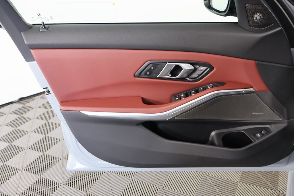 Thumbnail: 2025 BMW 3 Series - 7