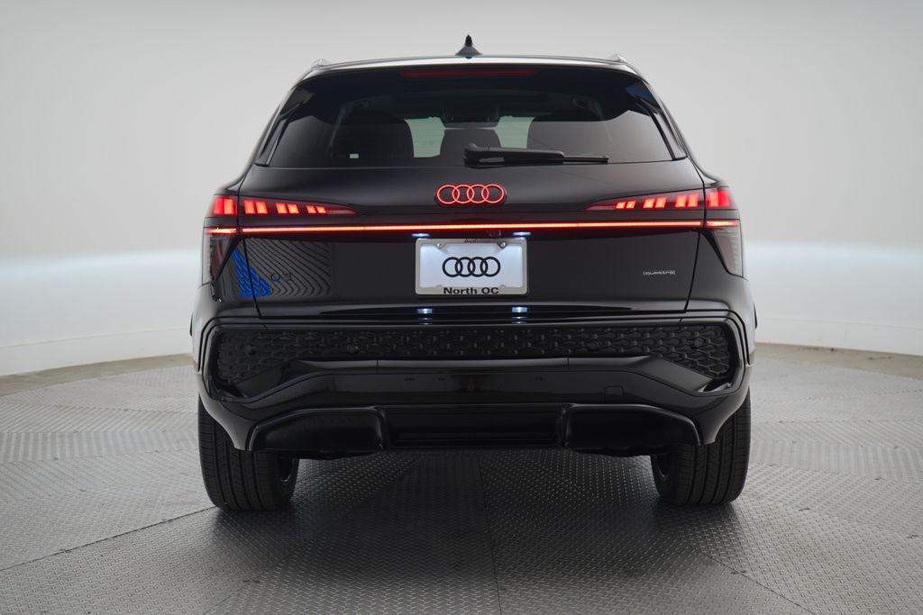 Thumbnail: 2026 Audi Q3 - 4