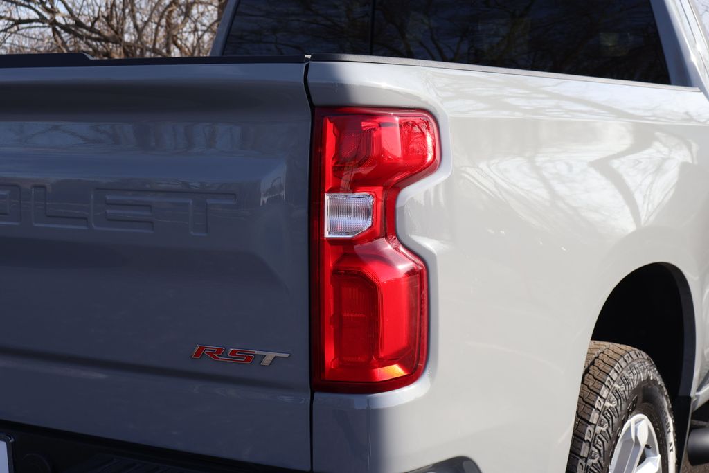 Thumbnail: 2024 Chevrolet Silverado 1500 - 10