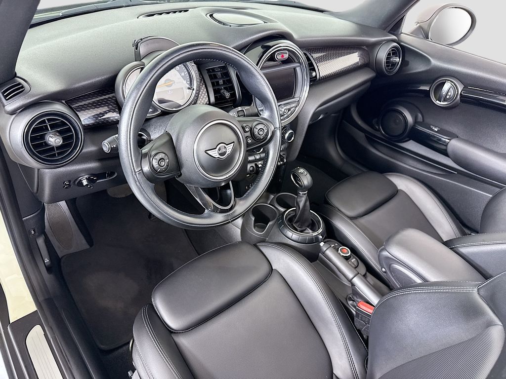 Thumbnail: 2017 MINI Cooper - 17