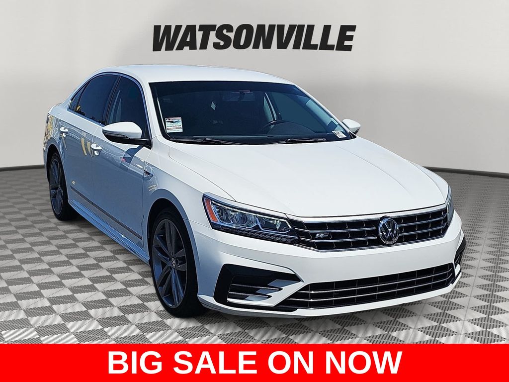Pure White 2017 Volkswagen Passat Sedan Front-Wheel Drive 6-Speed Automatic