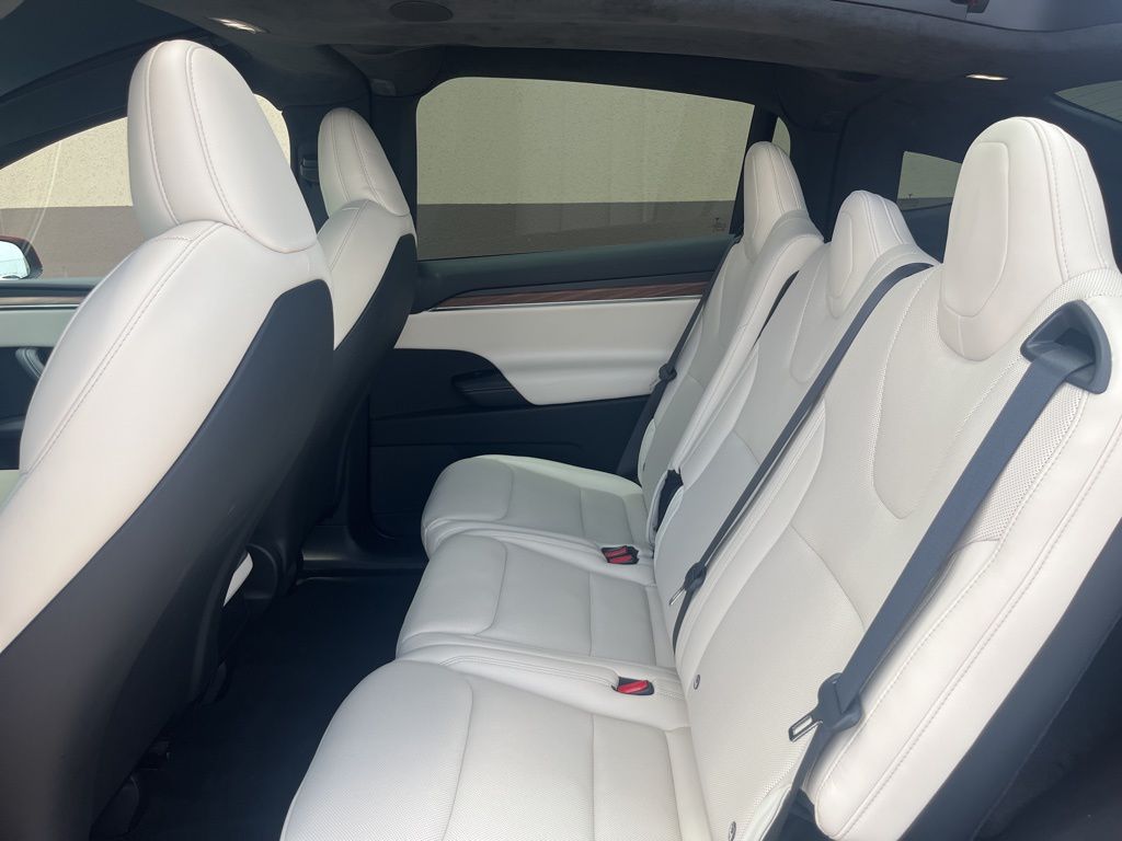2024 Tesla Model X  19