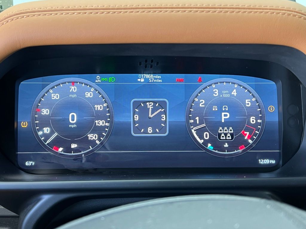 Thumbnail: 2021 Land Rover Defender - 10