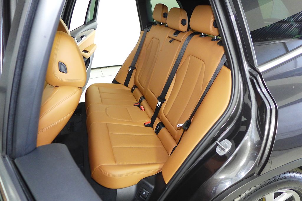 Thumbnail: 2023 BMW X3 - 21