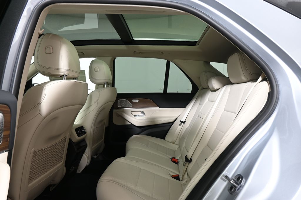 Thumbnail: 2026 Mercedes-Benz GLE - 27