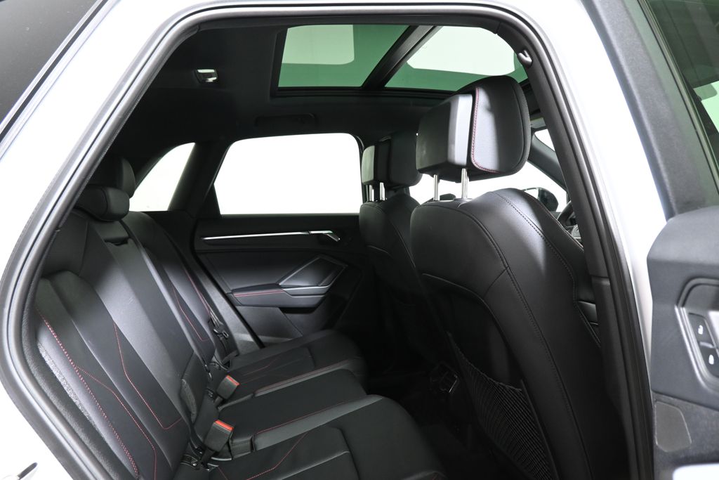 Thumbnail: 2025 Audi Q3 - 26