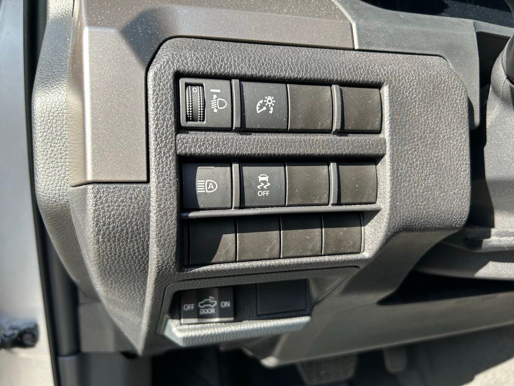 2024 Toyota Tacoma SR5 18