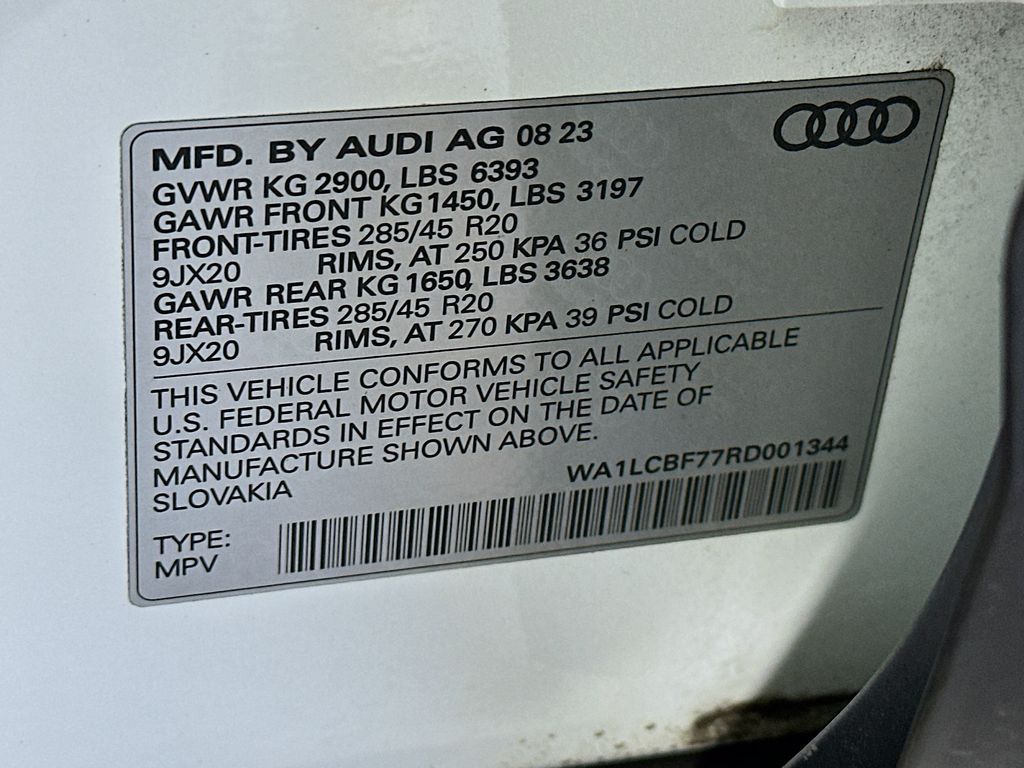 AudiQ737