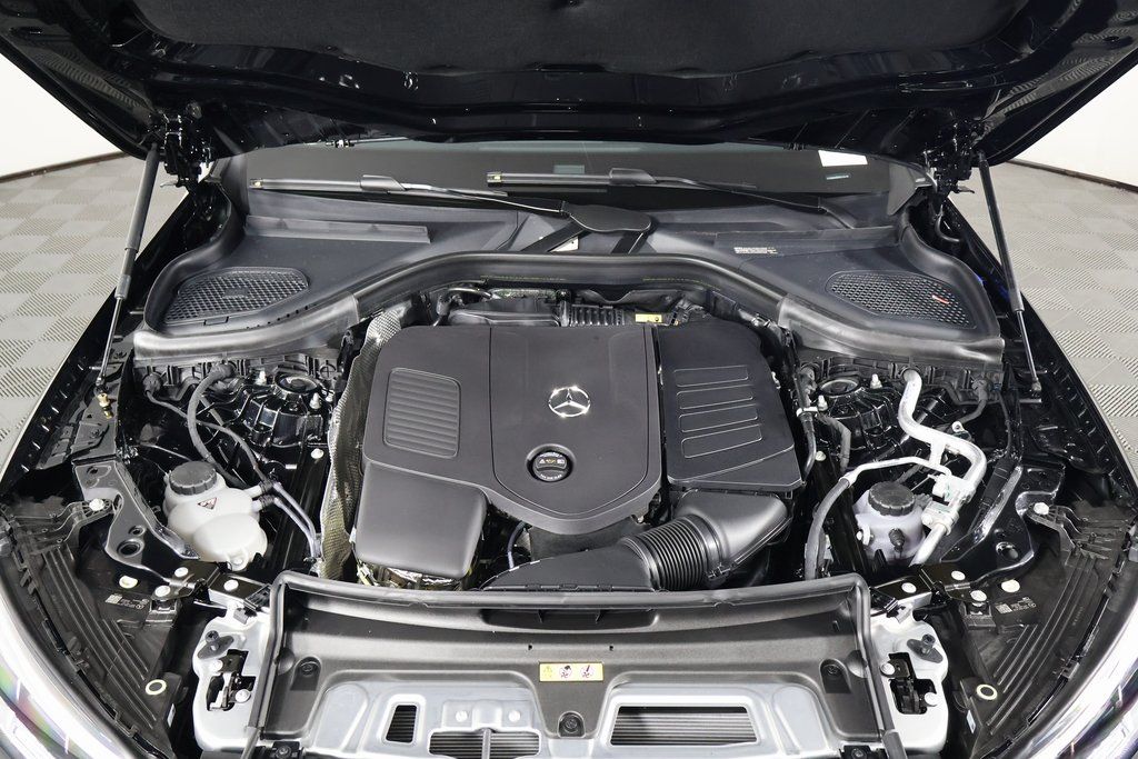 Thumbnail: 2026 Mercedes-Benz GLC - 9