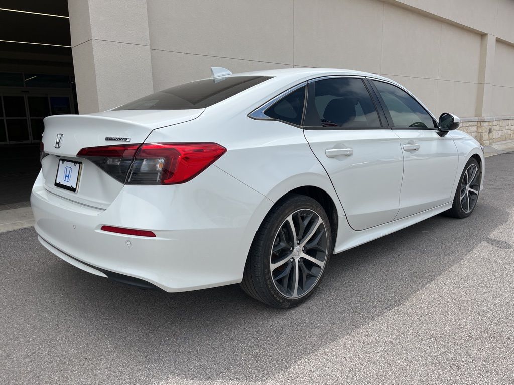 2024 Honda Civic Touring 3