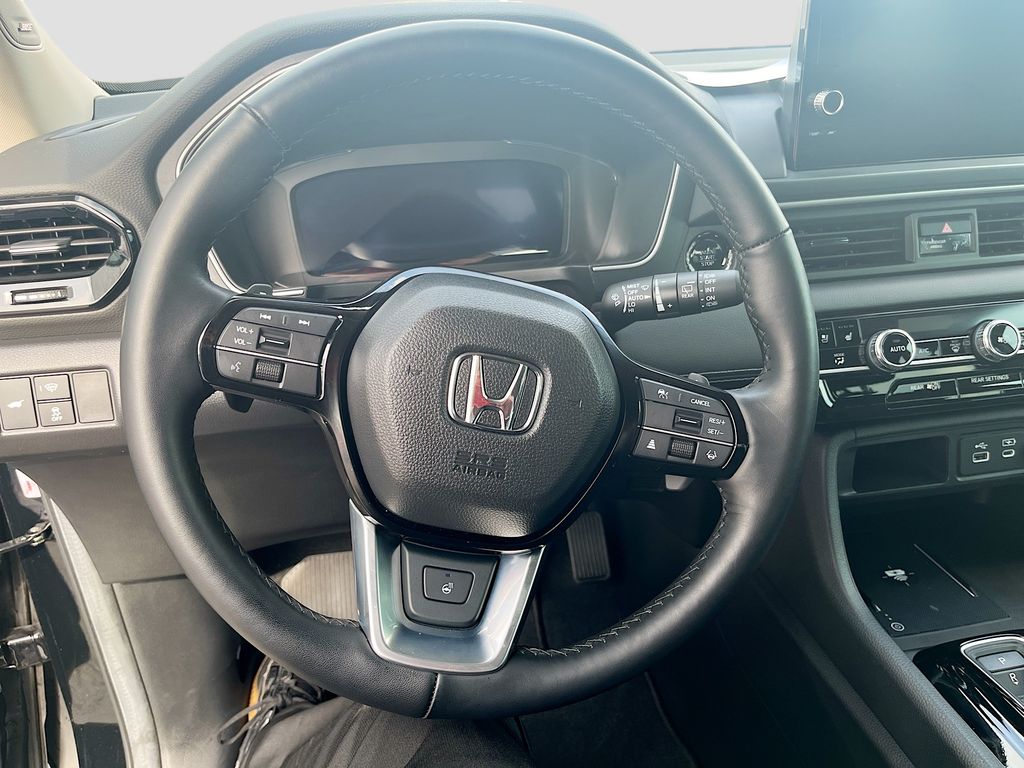Used 2025 Black Honda Elite image 11